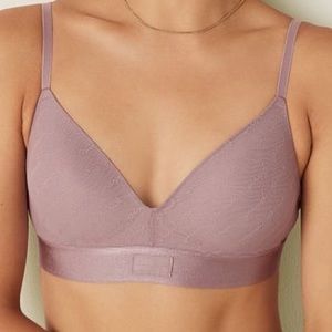NWT! 32D PINK Victoria Secret’s Kinder to the Planet Wireless Plush Bra Purple